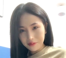 纹身美女居家朋友给力之旅