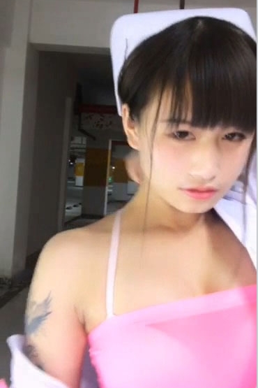 魅心退役女主播经典不朽合集：狼人杀诱惑相片视频高清版本户外活动