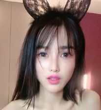 网红美女单腿黑丝玩弄爆撩男士射爽体验