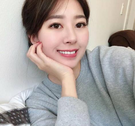 新闻系高颜值IG网红：征服30V-2G