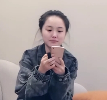 性感牛仔外套翘pp一字马吊带黑丝