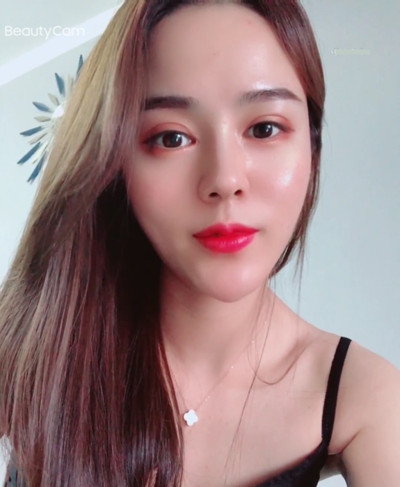 6.1狂欢自行打包易直播定制福利：丝袜高跟足系列恋足