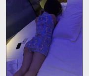 糖来资源：清纯嫩妹KouJi的稚嫩表演