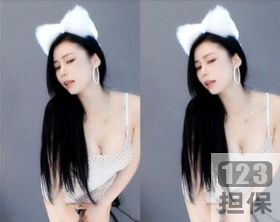 斗鱼女主播萌仆婧肤白貌美大长腿，果舞浮力1.67G精华