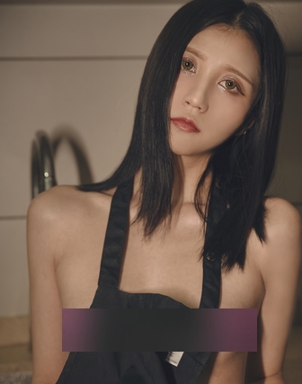 Cazi姬纪115张精美写真，完美小姐姐颜值身材，细腻肌肤、粉嫩手感，1.02G大小！