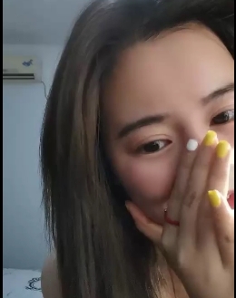 怡宝水粉红御姐范女主播完美赘肉，舒服好感提升1.66G视频