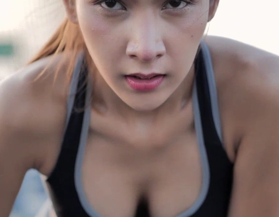 推特Pickupgirl作品：大神小姐姐玉兔小腰为男人实现梦想的视频（1.35G）