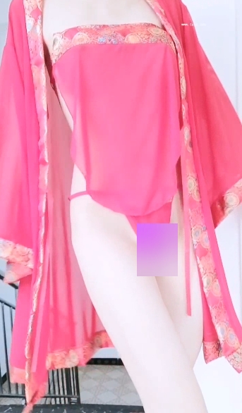 古装网红小姐姐软学姐的美丽身材古典服饰及运功视频