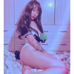 何麦枒Onlyfans百变美少女：爱笑、冷酷、楚楚动人、魔鬼级别视频！