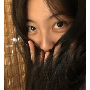 崔洁的土豪包养三人游泄露在百度盘的悲剧中国民航大学学生崔洁的土豪包养三人游的计划泄露在百度盘上，引发了人们的欲望和贪婪。在泄露的文件中，崔洁穿着睡衣，秀发飘逸，大眼睛闪耀，身穿黑色西装，手持银行卡，情调十足。片段中的情节让人心醉神迷，口水直流。在沙发上吞下这个拍摄的画面，让人更加期待这个三人游的情节。