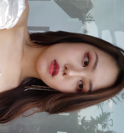 玲玲的高跟大白包臀裙视频
