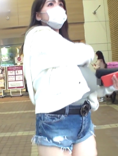 悠摇街拍Tousat大罩杯走路养眼1V133G百度盘