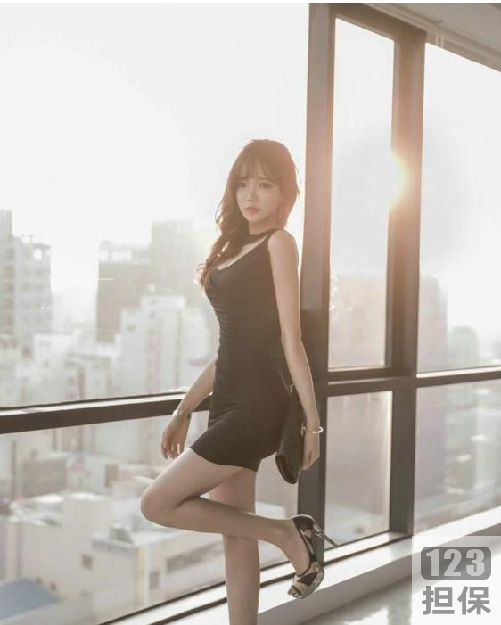 夏花花微博美少女学生服装直播间夏花花微博美少女学生服装私房尺度照片