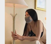 「苹果高跟黑丝吊带-180大长腿女神的超级丝袜控商品」