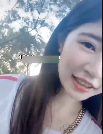 限时特惠网红玲玲作品合集：颜值与身段并存，让你乐子享受的音短视频！