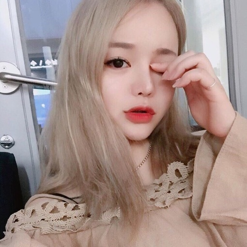 限时特惠Anlizhaomio熟女尤物性感私人作品，微博资源1集266m！必看Anlizhaomio熟女尤物的富二代私密身材优势直播！震撼上线Anlizhaomio熟女尤物红色服装美少女造型私人作品！