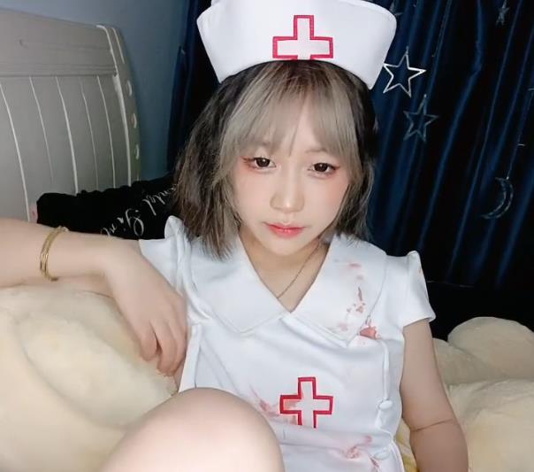 商品标题清纯系短发萌妹子-米拉