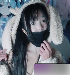 根据上述内容，可以为商品取以下1.秋秋酱露脸luo莉自拍图片2.百度顽皮秋秋酱露脸自拍图片3.秋秋酱百度顽皮露脸luo莉自拍图片4.百度顽皮露脸luo莉秋秋酱自拍图片5.露脸luo莉秋秋酱自拍图片百度顽皮