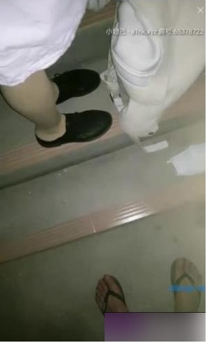 小妲己和小改改助眠视频直播