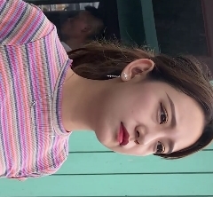 紧身长腿美女热裤