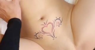 《唐伯虎学妹自拍》22分钟UC头条纹身标志身材容貌