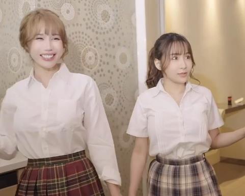 唯美骑摇晃：辛尤里闺蜜自拍视频，15分钟，编号1V-631M