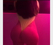 CrystalLust逆天身材自拍8V扑克视频3.2G清脆声音柔软身体