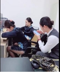 房地产经理勾D女同事1V-729M