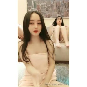 小热巴与闺蜜独特表演，3V视频合集，5.1G下载，全网爆火