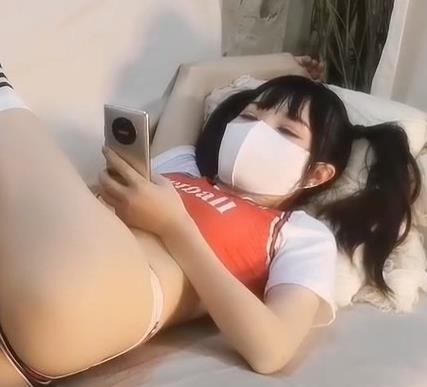 篮球拉拉队长：1V和500m的甜心宝贝