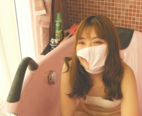 李小莫：虎牙人气女神挑战极限视频合集