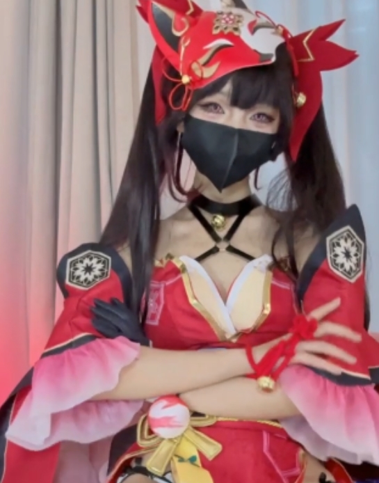 芃芃大人：奇幻直播集锦，2个视频共442MB