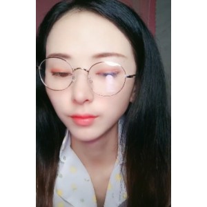 反差眼镜妹小美16V+15G视频资源