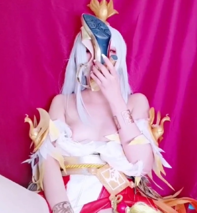 高质量王者cosplay视频，小乔、鸡小满、昭君、嫦娥等角色精彩呈现