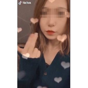 19岁日本留学生小姐姐在Tikok展示的私拍视频清纯颜值战斗状况