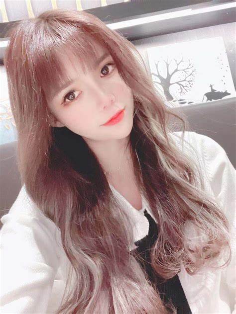 高中女学生COSER工口糯米姬白丝私房作品，清纯可爱诱惑感十足