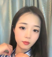 眼镜妹、反差婊、御姐风、女神风格的1V视频，容量1.05GB，可在百度盘下载。