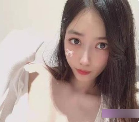 易直播网红主播的过气学姐