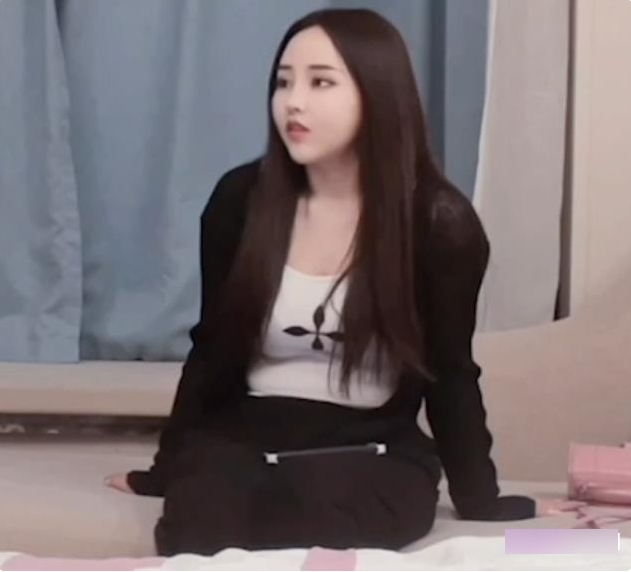 探秘精选妹子露脸小合集