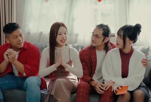 麻豆合集1[2V-3G]：家族团圆，多人游剧情，下载观看