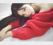 微博红人兔牙萌萌泳装短裙玉腿黑丝裤裤呐喊视频14套