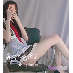 精选鱼子女仆装扮，展示小姐姐的大长腿，让您欣赏不吃芋泥的推特网红