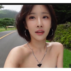 名媛sunwall露天车健身秀，高丽出品，时长26分钟，完整版三个视频
