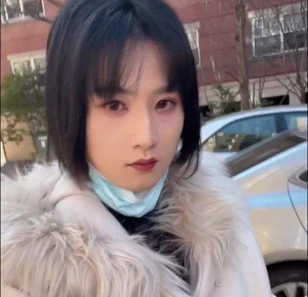 TS-CDXUN：网红闺蜜打野自娱自乐，前列腺大战视频作品集，相貌酷似马小跳，OnlyFans资源收录