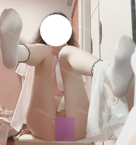 烧酒的福利姬之旅：世界上最好的酒小合集[39v+6.9g][百度盘]