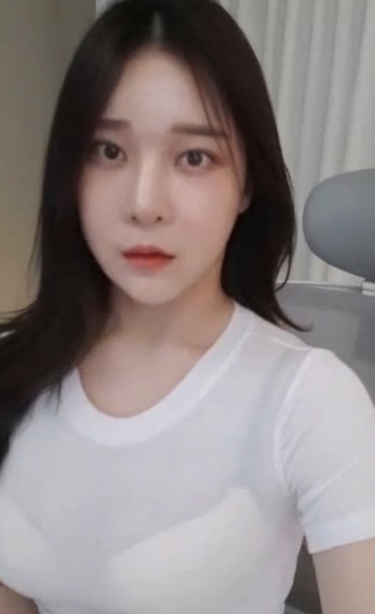 韩国甜美主播布丁：36v36g视频收藏百度115万粉丝