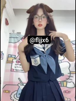 学生妹福利姬自拍短片正片集锦，饭崽学校楼森林探险