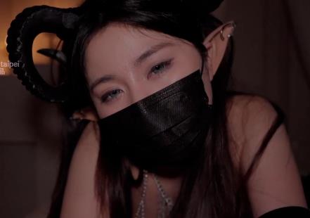 台北美女nana自拍特辑，高清作品展现火辣身材，用嘴、无保护、爆弄、进入、全L全都有