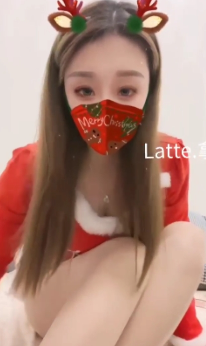 Latte足系列视频系列:易直播嘴艺足艺57v2.49g,百度盘分享,粉丝狂热追捧