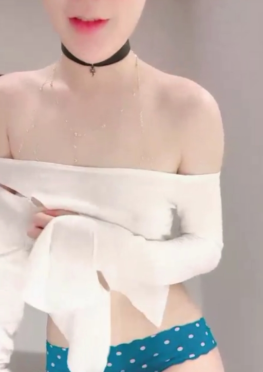 PPQ高颜值网红美妙境界脸短视频合集：41个视频306分钟